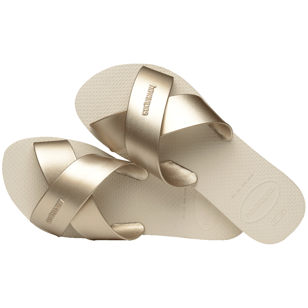 Rasteirinha  Aqua Metallic: Slide Confortável com Tiras Metalizadas para Estilo Brilhante